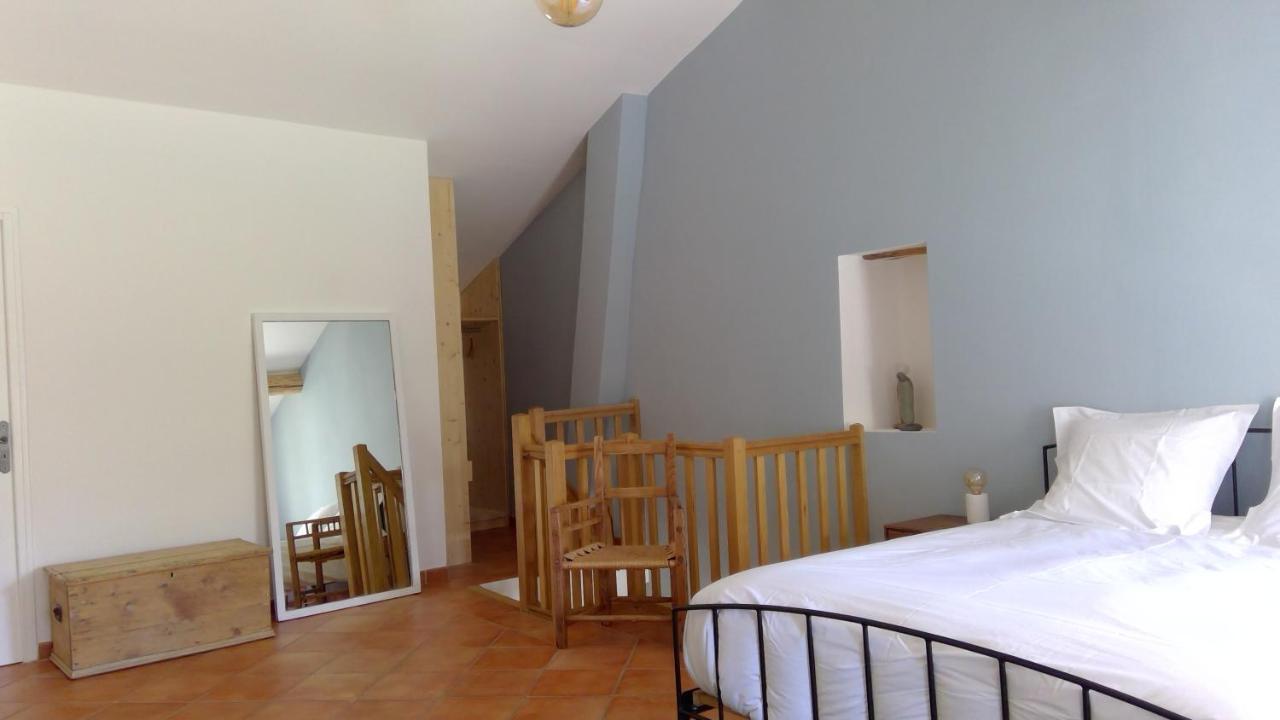 Sous Le Figuier... Apartment Buisson Екстериор снимка